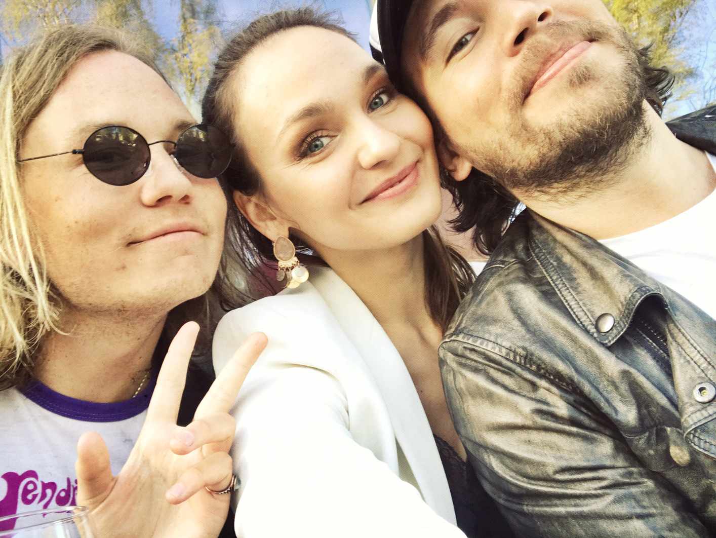 Overraskelsesfest og konfetti, Sebastian, Trine og Frank